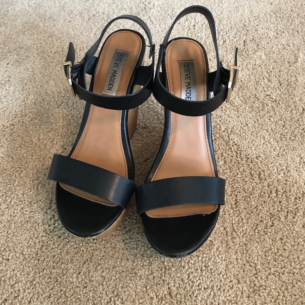 Black Steve Madden wedges sz. 6.5